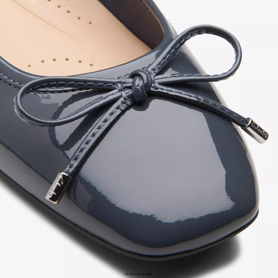ubree 15 korak D0T6P6257 mornariški patent Clarks